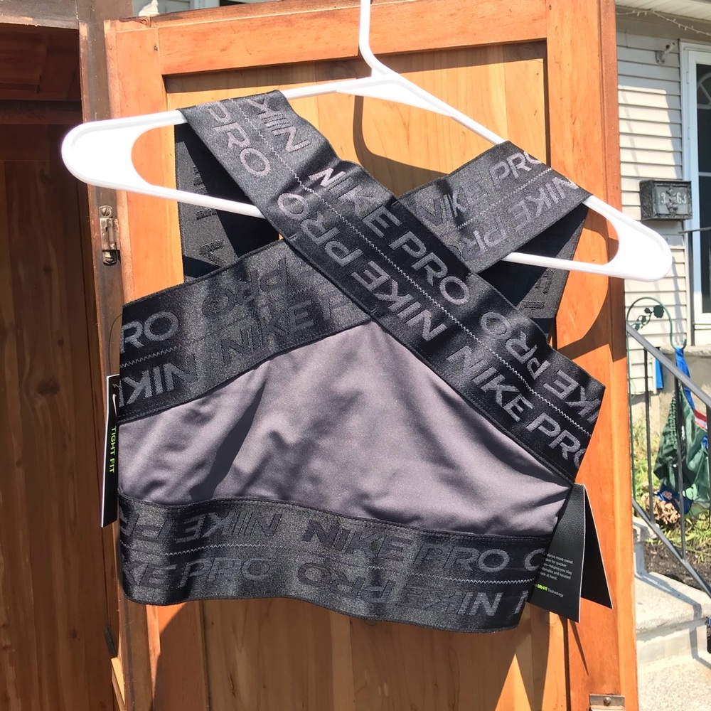 Nike sport top